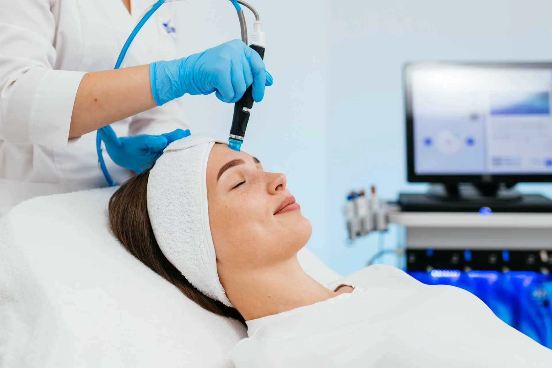 HydraFacial deep cleansing treatment at Zero Age MedSpa in Katy & Houston, TX